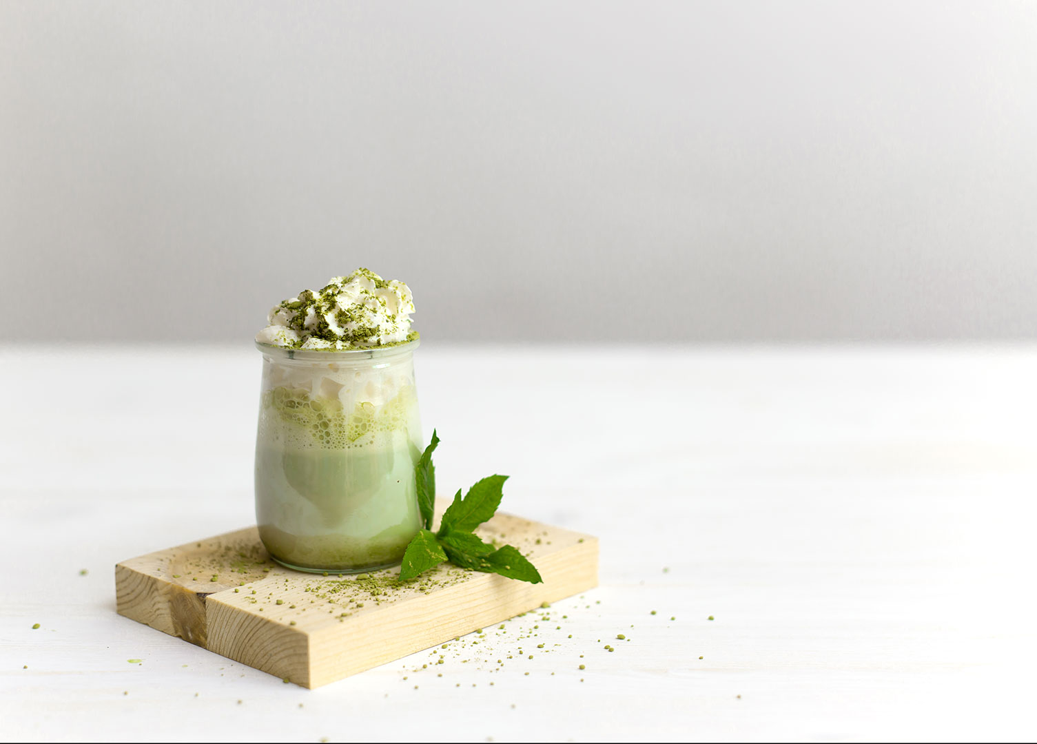 Matcha-piskótás pohárkrém